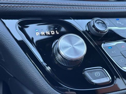 New 2026 Chrysler Pacifica Pinnacle w/ Trailer Tow Group image 24