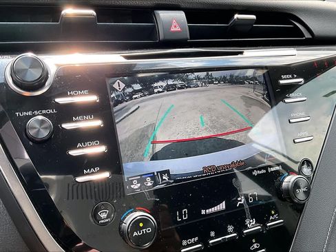 Used 2019 Toyota Camry XSE FWD image 26