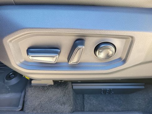 New 2026 Toyota Tundra Limited AWD/4WD image 17