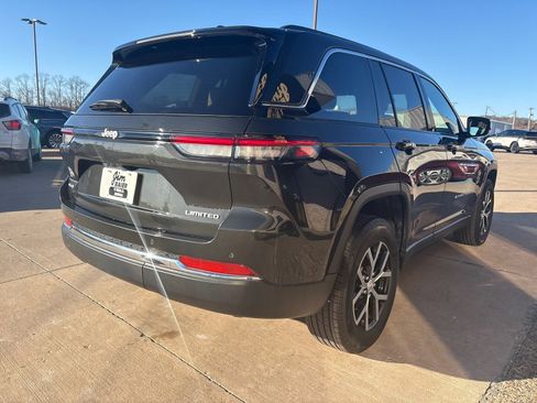 Used 2024 Jeep Grand Cherokee Limited image 9