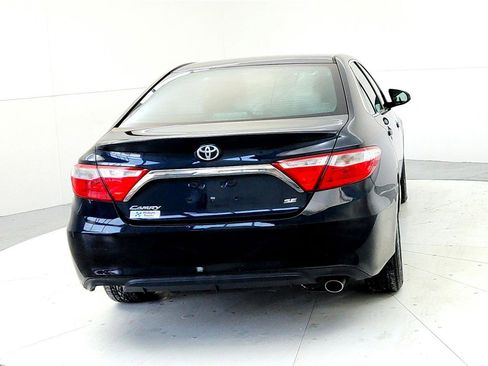 Certified 2017 Toyota Camry SE image 5