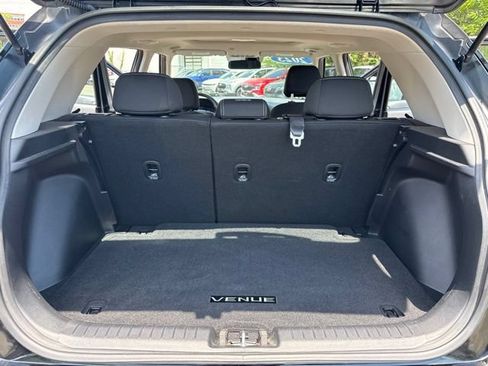 Used 2023 Hyundai Venue SEL FWD image 29