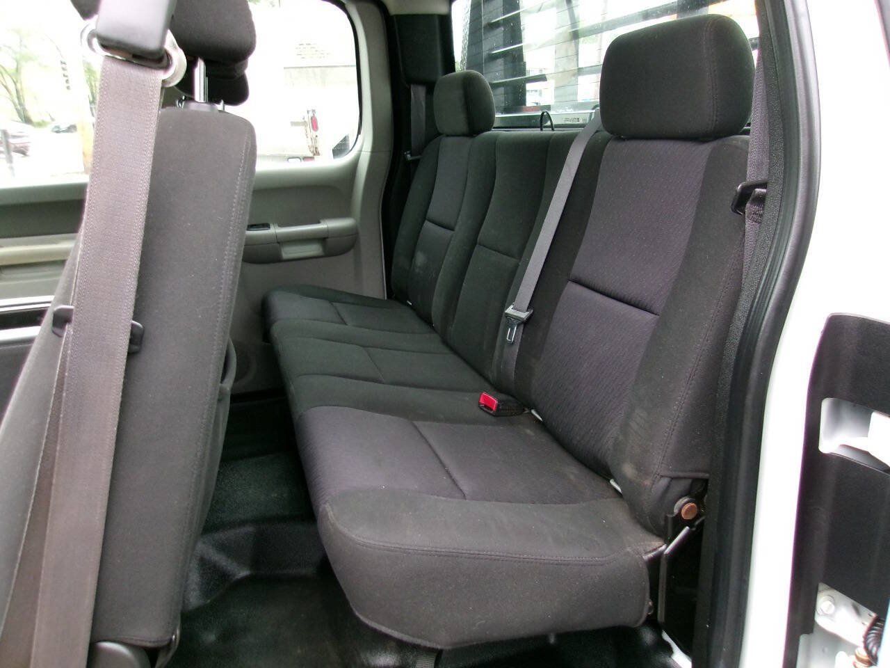 Used 2011 Chevrolet Silverado 2500 W/T AWD/4WD image 12