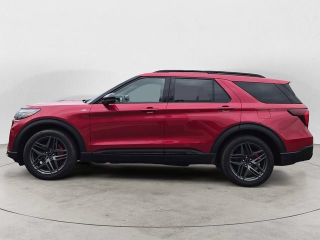 Used 2026 Ford Explorer ST-Line w/ ST-Line Street Pack AWD/4WD image 2