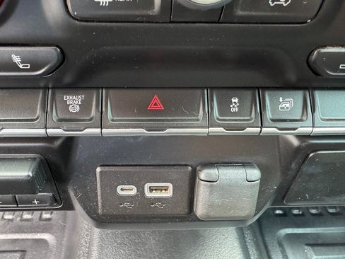 Used 2022 Chevrolet Silverado 3500 LT w/ Convenience Package image 42