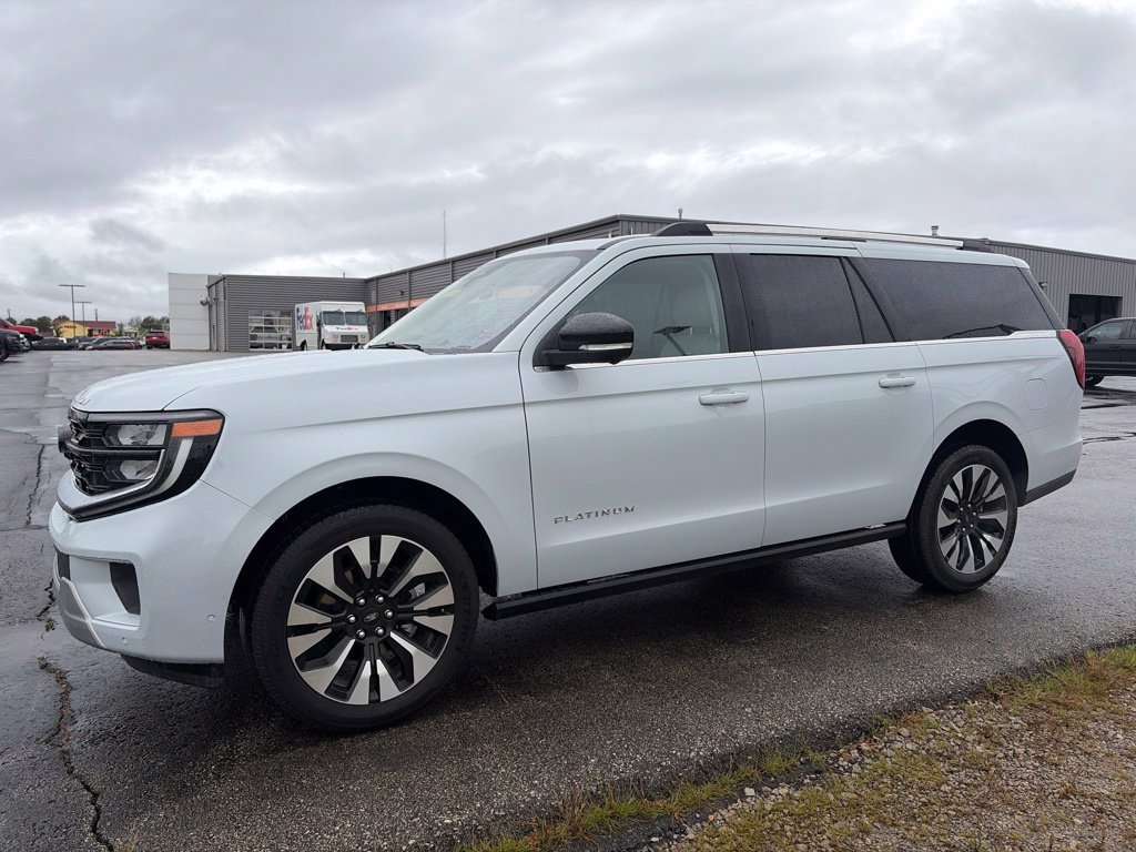 Used 2025 Ford Expedition Max Platinum w/ Driver's Package AWD/4WD image 1