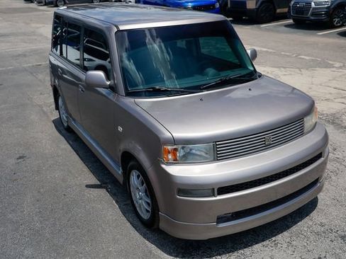 Used 2005 Scion xB FWD image 18