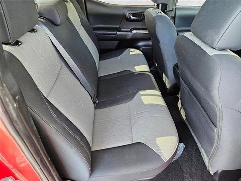 Used 2023 Toyota Tacoma TRD Off-Road image 17