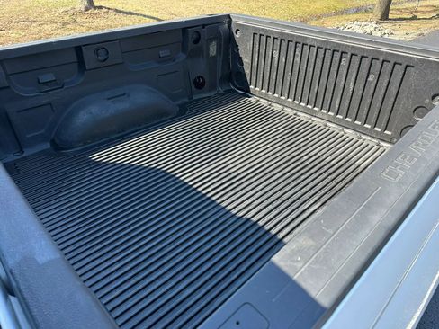 Used 2018 Chevrolet Silverado 1500 LT AWD/4WD image 10