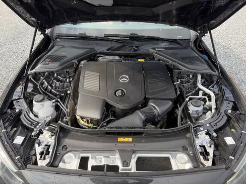 Used 2025 Mercedes-Benz E 350 4MATIC Sedan image 20