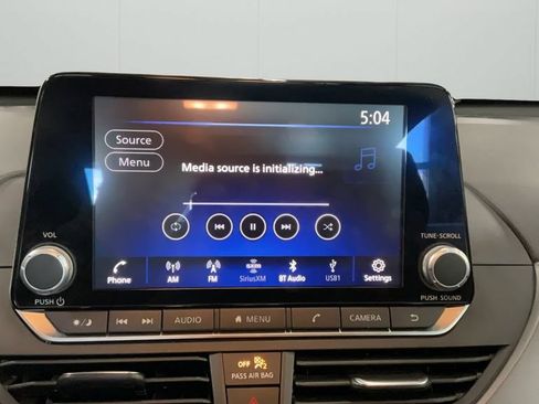 Used 2024 Nissan Altima 2.5 SR FWD image 23