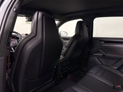 New 2025 Porsche Cayenne GTS image 25