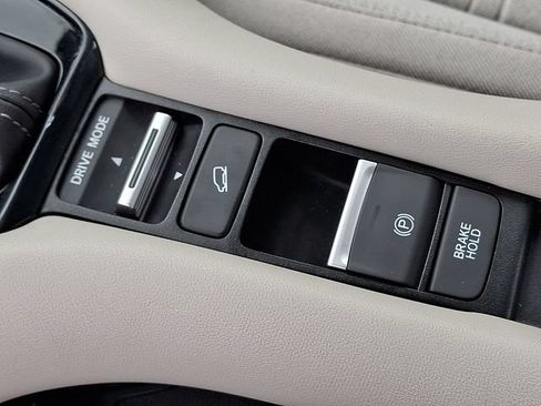 Used 2024 Honda HR-V LX image 26