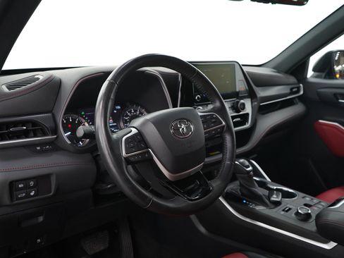 Used 2023 Toyota Highlander XSE AWD/4WD image 27