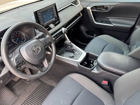 Used 2022 Toyota RAV4 LE AWD/4WD image 10