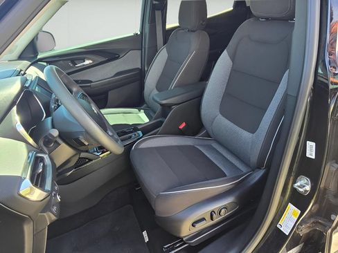 Used 2021 Chevrolet TrailBlazer LT FWD image 25