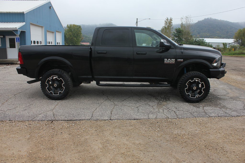 Used 2018 RAM 2500 Lone Star w/ Sport Appearance Group AWD/4WD image 4