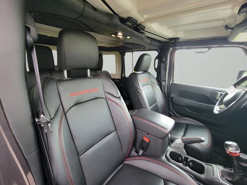Used 2019 Jeep Wrangler Unlimited Rubicon AWD/4WD image 31