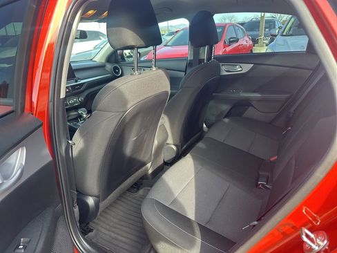 Used 2023 Kia Forte LXS image 9