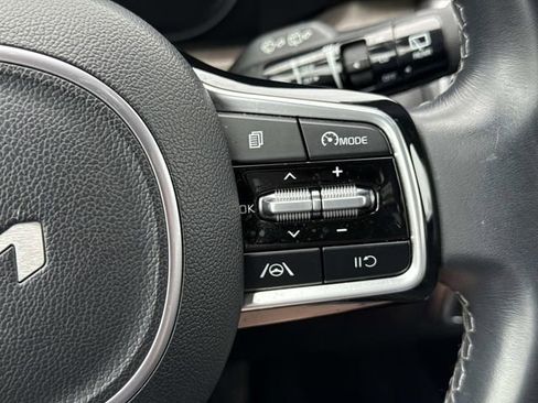 Used 2023 Kia Sorento S w/ Panoramic Sunroof Package AWD/4WD image 24