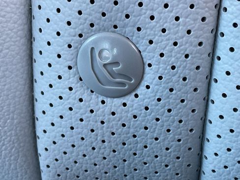 Used 2025 Hyundai Elantra Limited image 16