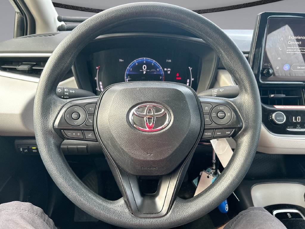 Used 2026 Toyota Corolla LE FWD image 14