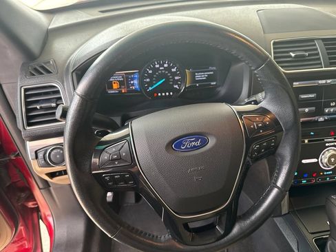 Used 2016 Ford Explorer Limited FWD image 11
