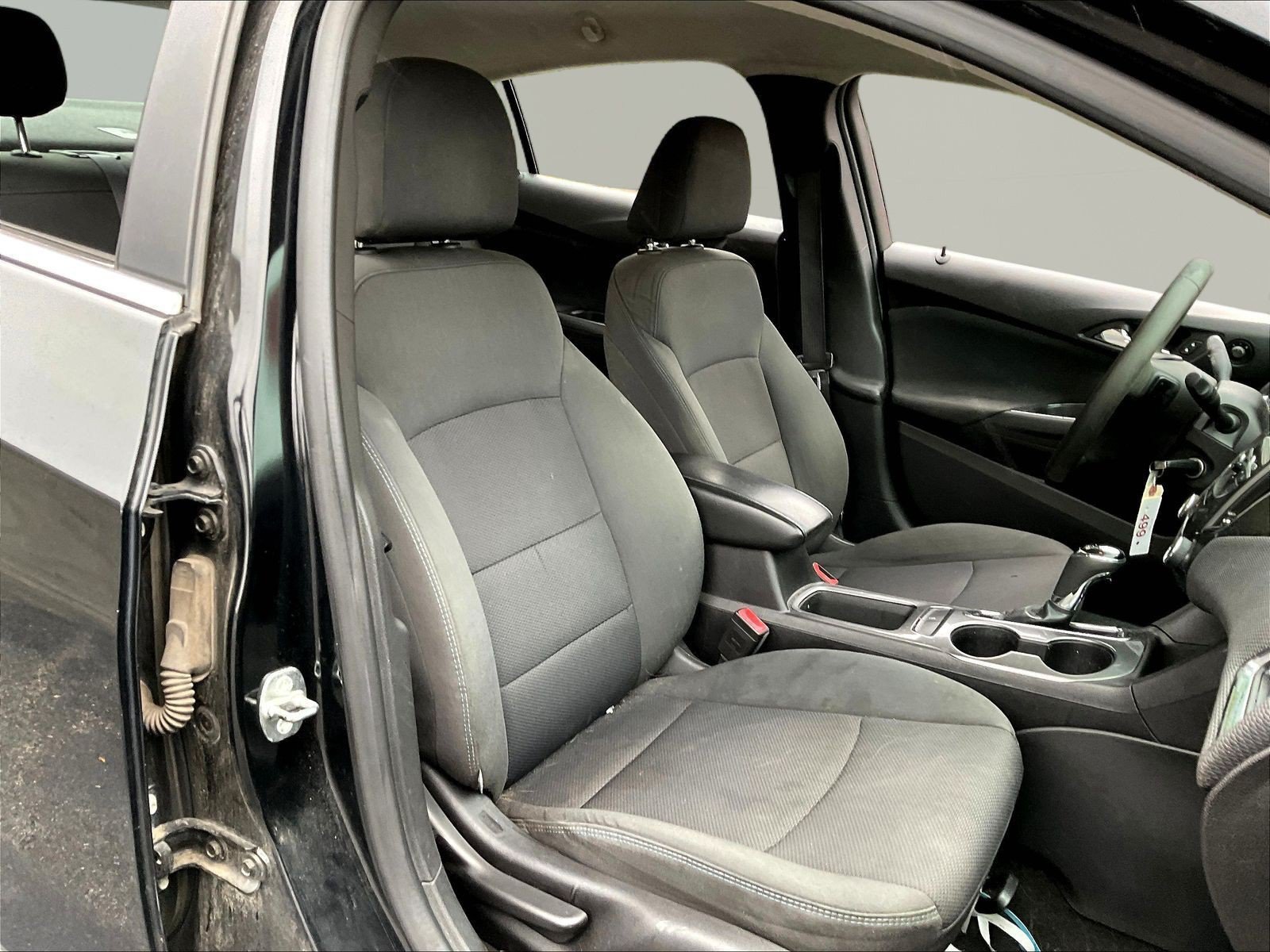 Used 2017 Chevrolet Cruze LT FWD image 29