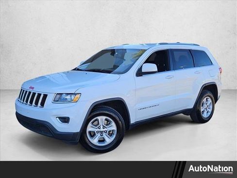 Used 2015 Jeep Grand Cherokee Laredo image 1