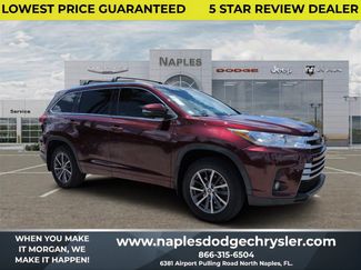 Used 2017 Toyota Highlander XLE w/ Carpet Mat Package AWD/4WD video 1