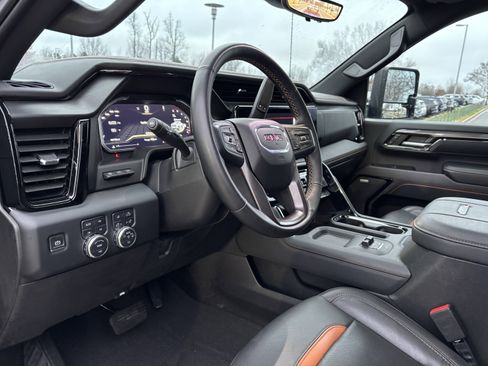Used 2024 GMC Sierra 2500 AT4 w/ AT4 Premium Plus Package image 17