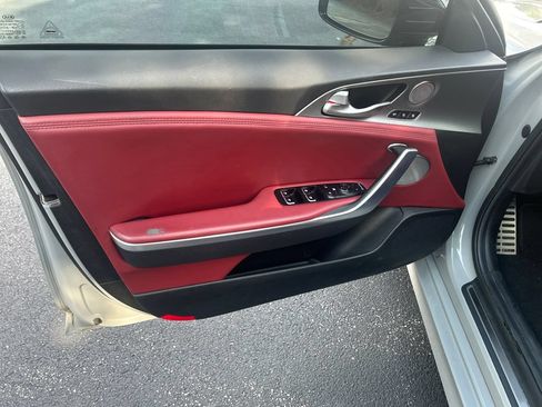 Used 2020 Kia Stinger GT1 AWD/4WD image 12