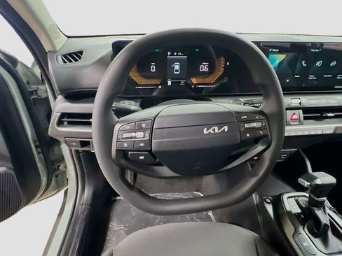 New 2026 Kia K4 LXS image 11