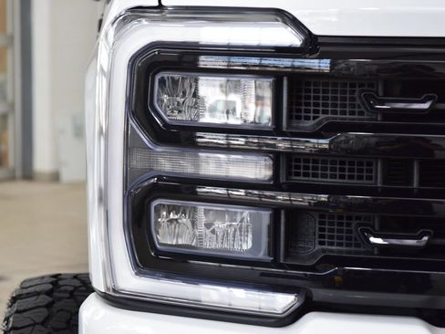 Used 2024 Ford F350 Lariat w/ Lariat Ultimate Package AWD/4WD image 10
