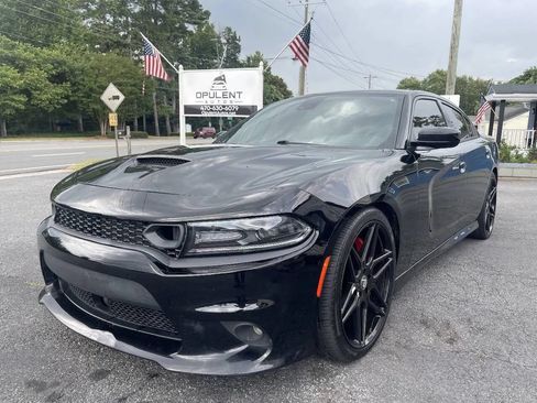 Used 2018 Dodge Charger SRT w/ Harman/Kardon Audio Group RWD image 3