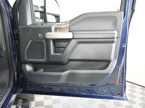 Used 2019 Ford F350 Lariat w/ Chrome Package image 13