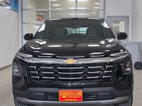 Used 2026 Chevrolet Equinox LT w/ Convenience Package II AWD/4WD image 2