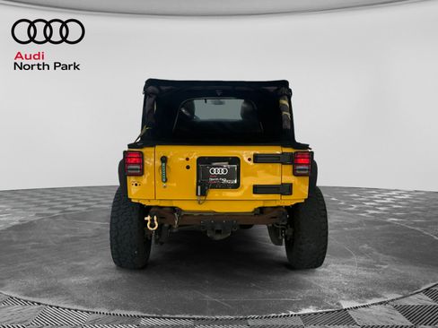 Used 2015 Jeep Wrangler Unlimited Sport w/ Quick Order Package 24S AWD/4WD image 4