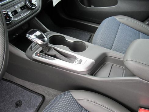 New 2026 Buick Envista Preferred FWD image 17