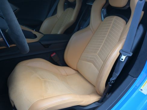 Used 2023 Chevrolet Corvette Stingray Premium Cpe w/ Z51 Performance Package image 16