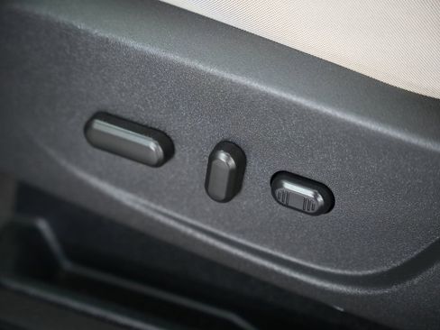 Used 2018 Ford Escape SE image 45