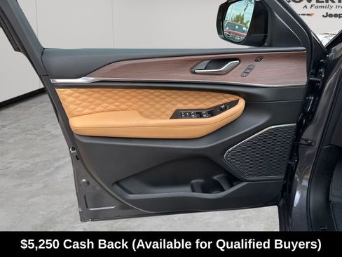 New 2025 Jeep Grand Cherokee Summit w/ Obsidian Package AWD/4WD image 26