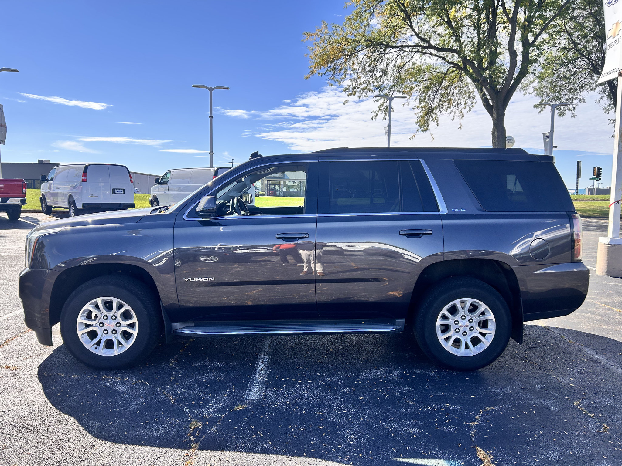 Used 2015 GMC Yukon SLE w/ Convenience Package AWD/4WD image 8