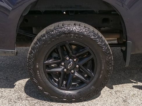 Used 2023 Chevrolet Silverado 1500 LT Trail Boss w/ Convenience Package II AWD/4WD image 6