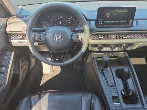 Used 2023 Honda Accord EX image 12