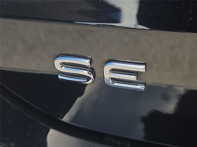 Used 2023 Volkswagen Taos SE FWD image 5