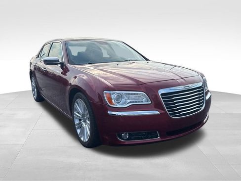 Used 2013 Chrysler 300 C w/ Light Group RWD image 8