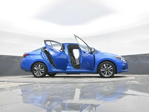 Used 2021 Nissan Versa SV image 44