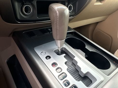 Used 2014 Nissan Armada SV w/ SV Driver Package RWD image 14