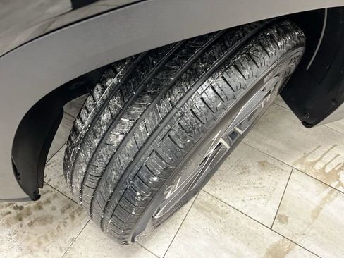 Used 2025 Hyundai Tucson Limited image 39